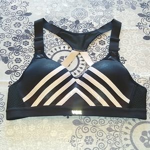 VSX Sport, 2015 fashion show Eddition, sports bra